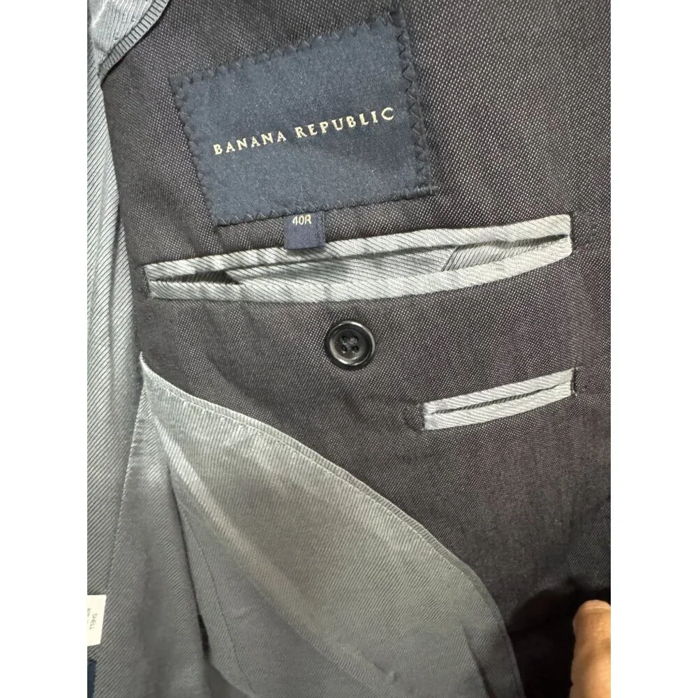Banana Republic Blazer‎ size 40R Gray Classic 2 Buttons Wool Silk Lined